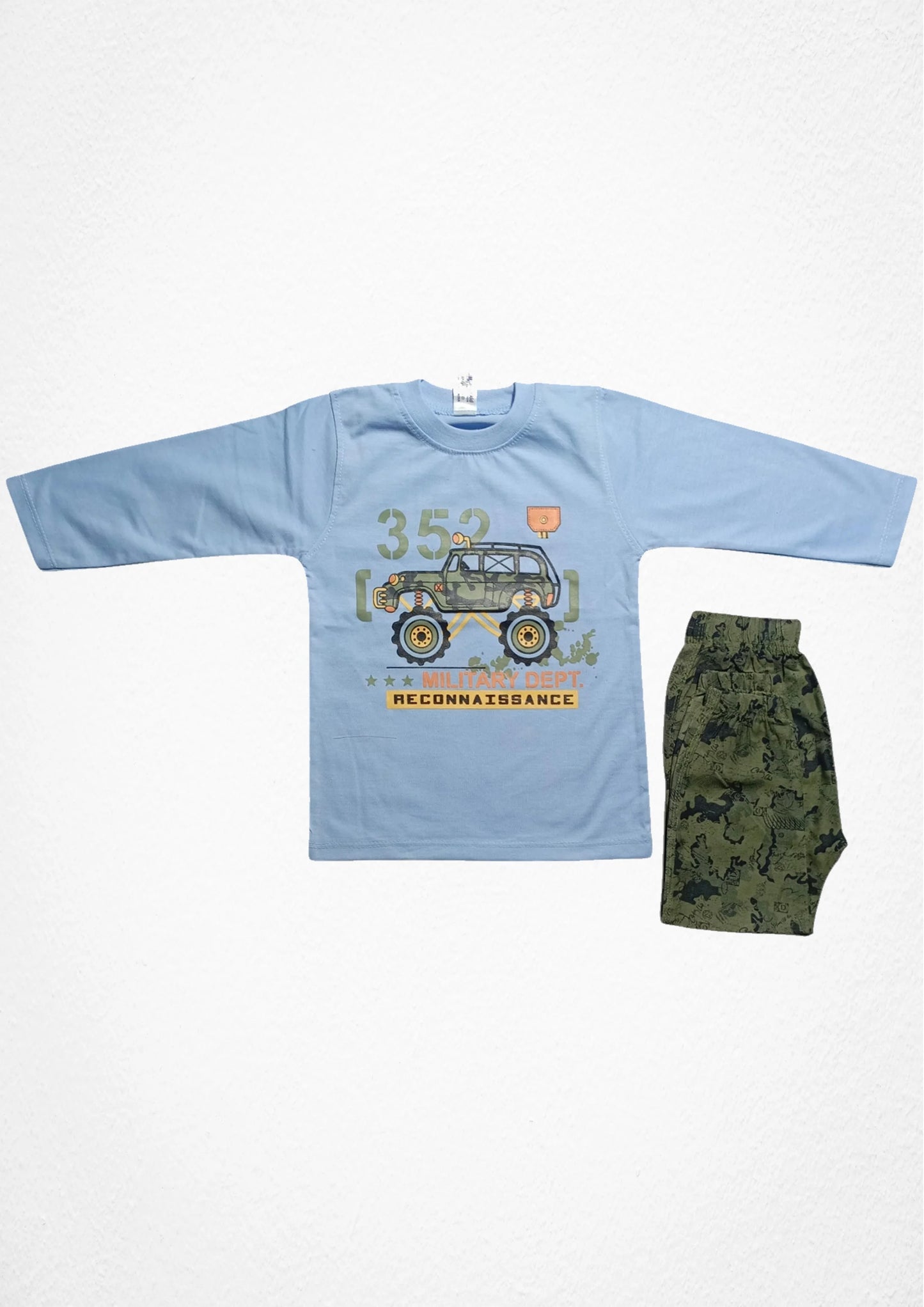 BOYS T-SHIRT AND CAMOUFLAGE PENT