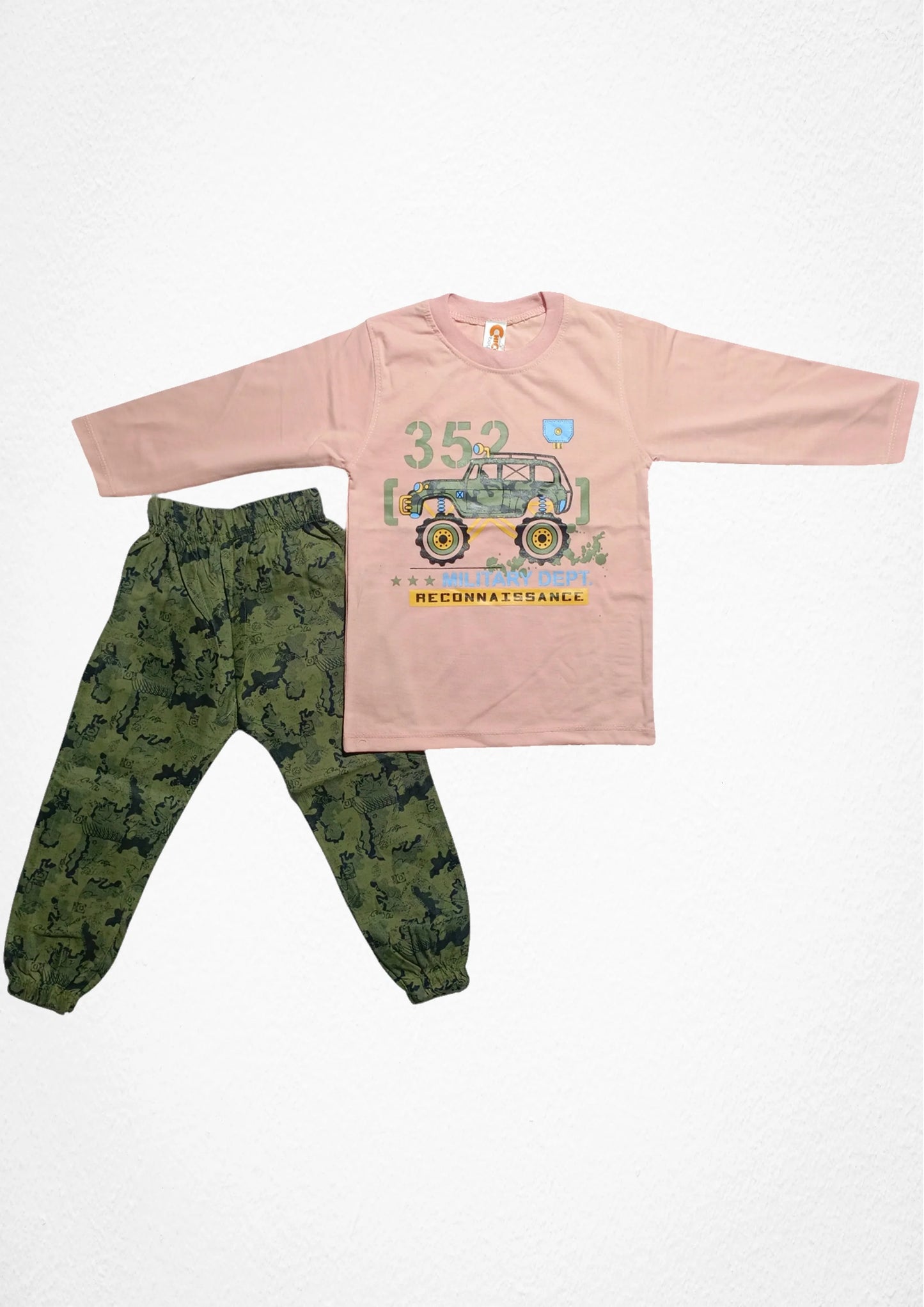 BOYS T-SHIRT AND CAMOUFLAGE PENT