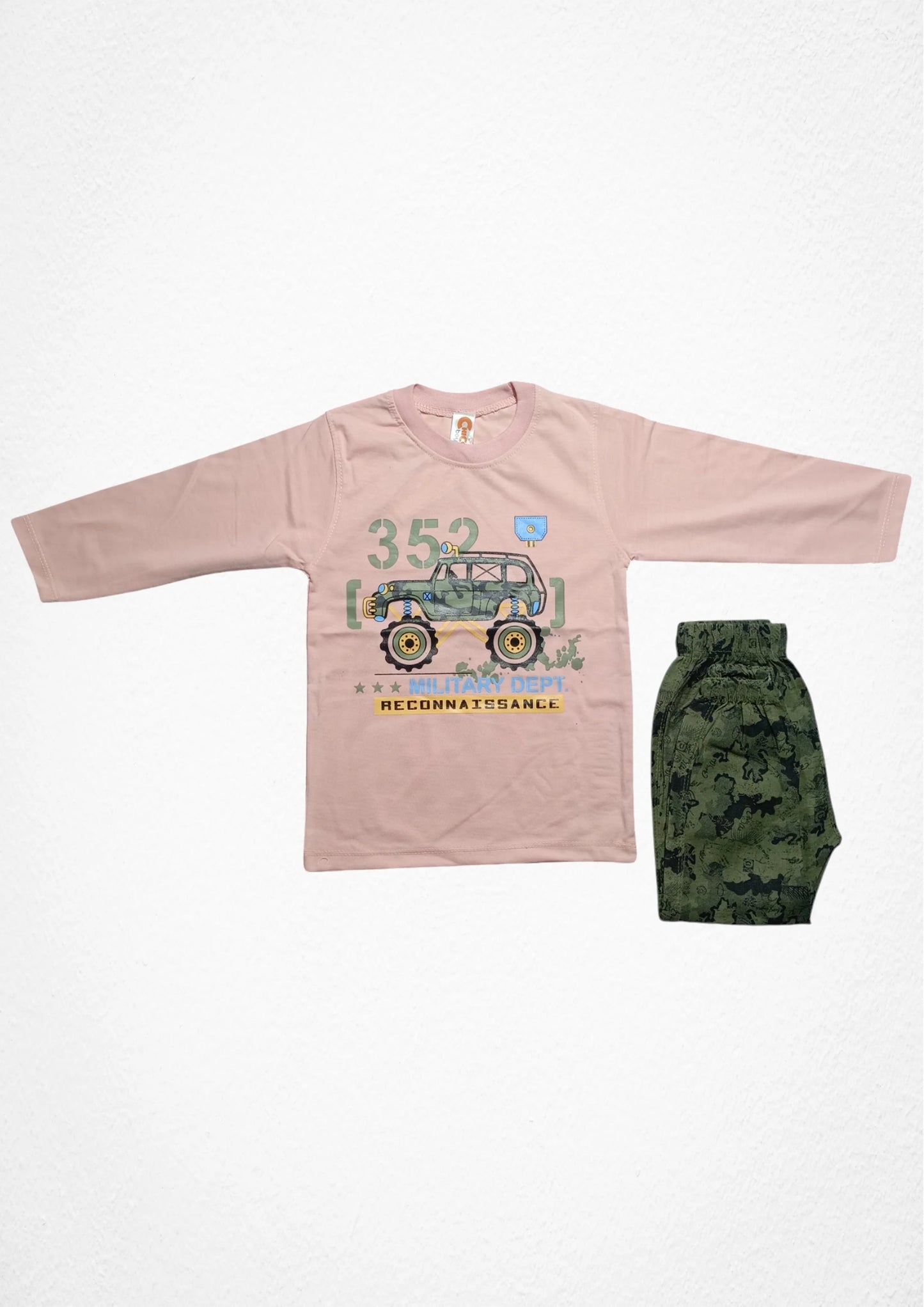 BOYS T-SHIRT AND CAMOUFLAGE PENT