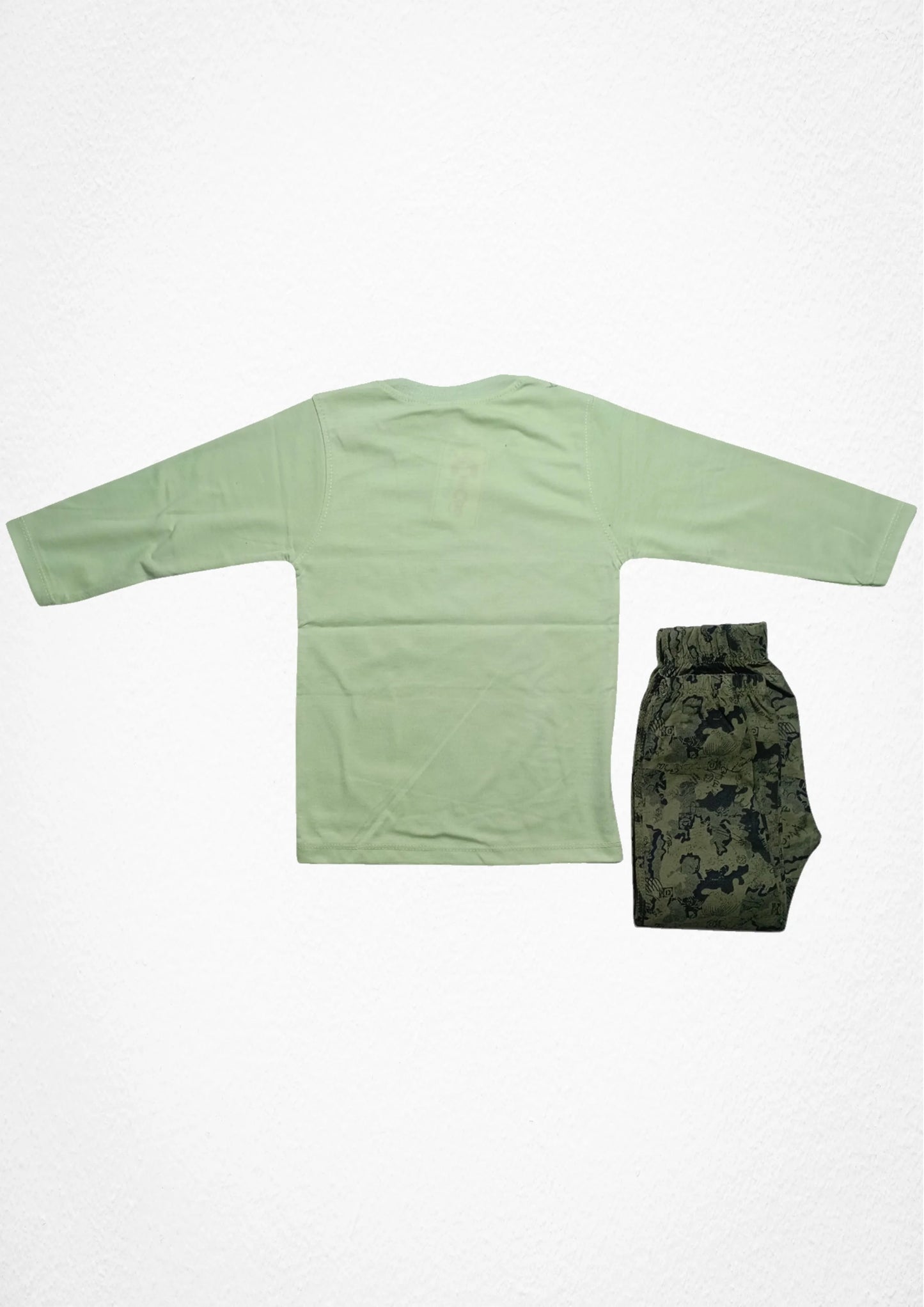 BOYS T-SHIRT AND CAMOUFLAGE PENT